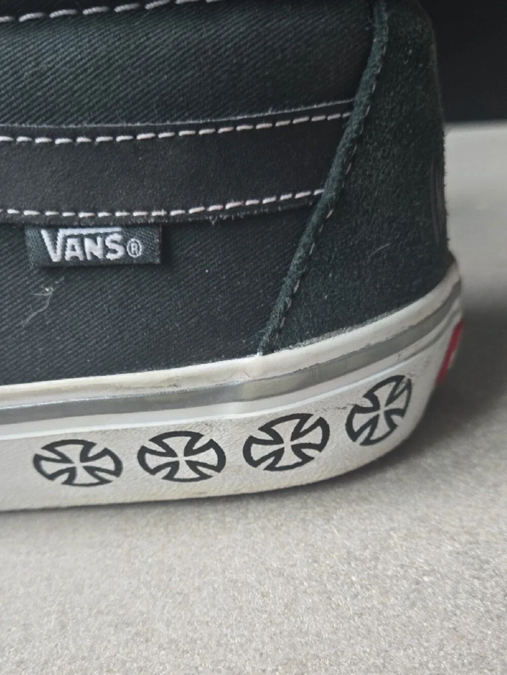 Vans classic mid
