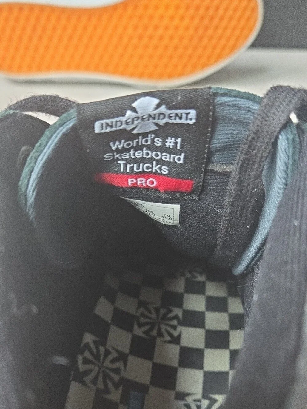 Vans classic mid