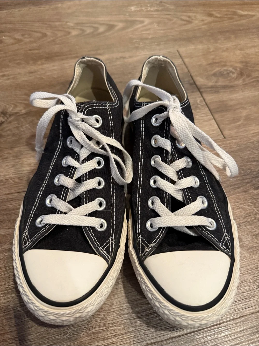 Converse here pair