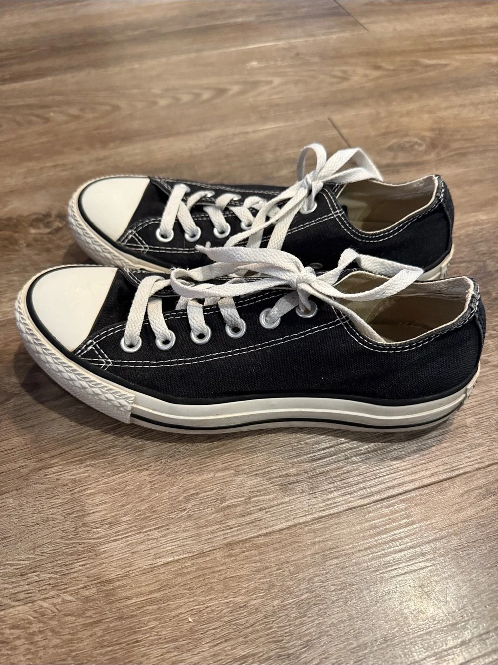 Converse here pair