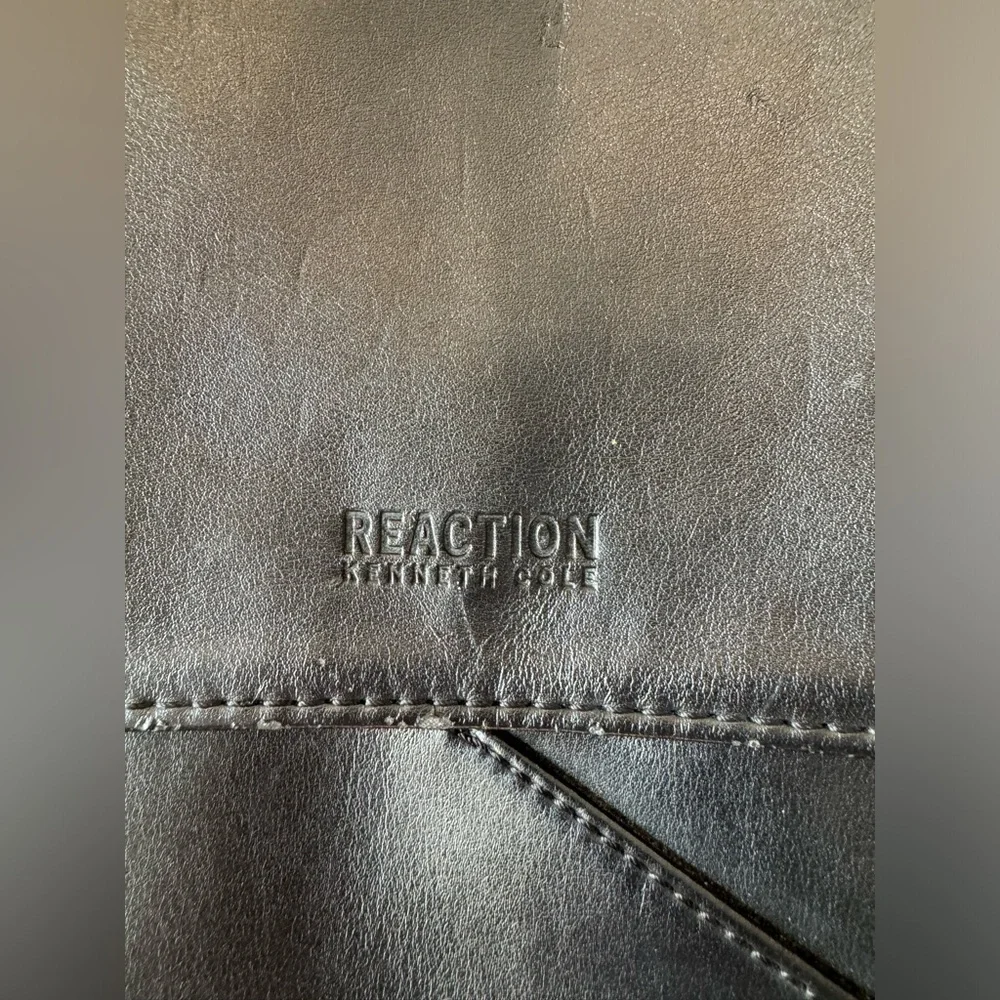 KENNETH COLE Leather Laptop Crossbody Briefcase w/Flap, Unisex
