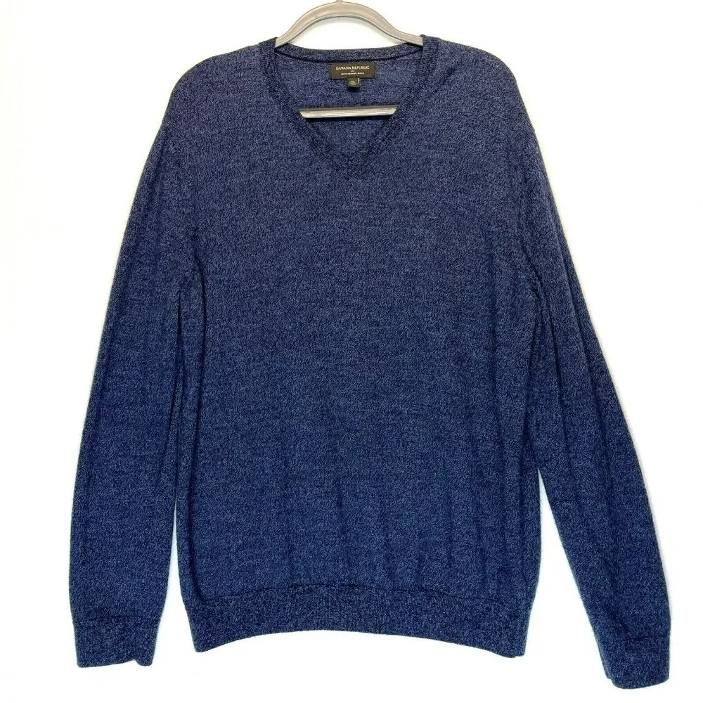 Banana Republic Mens Sweater Size XL V-Neck 100% Wool‎ Merino Blue