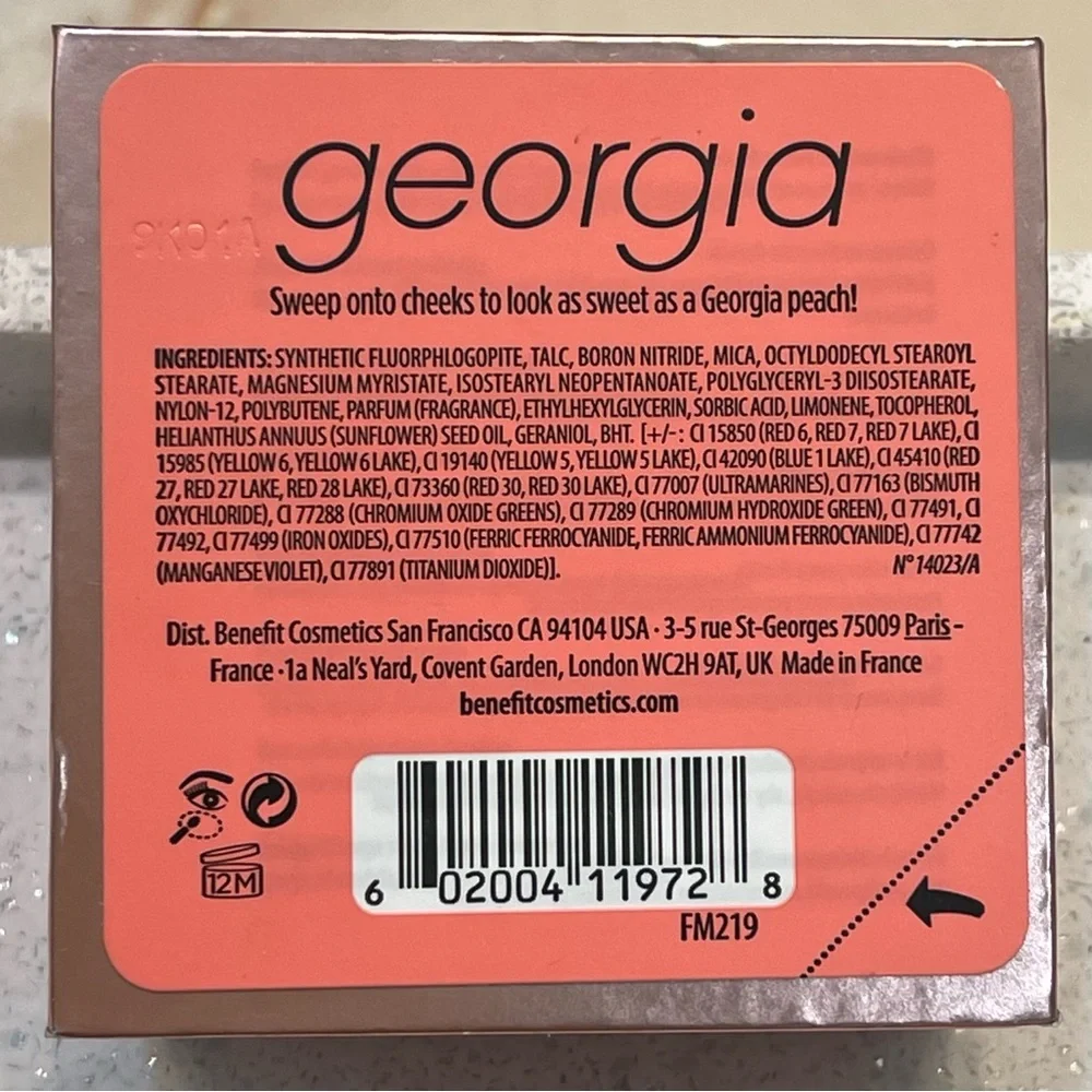 Benefit vaulted cosmetics