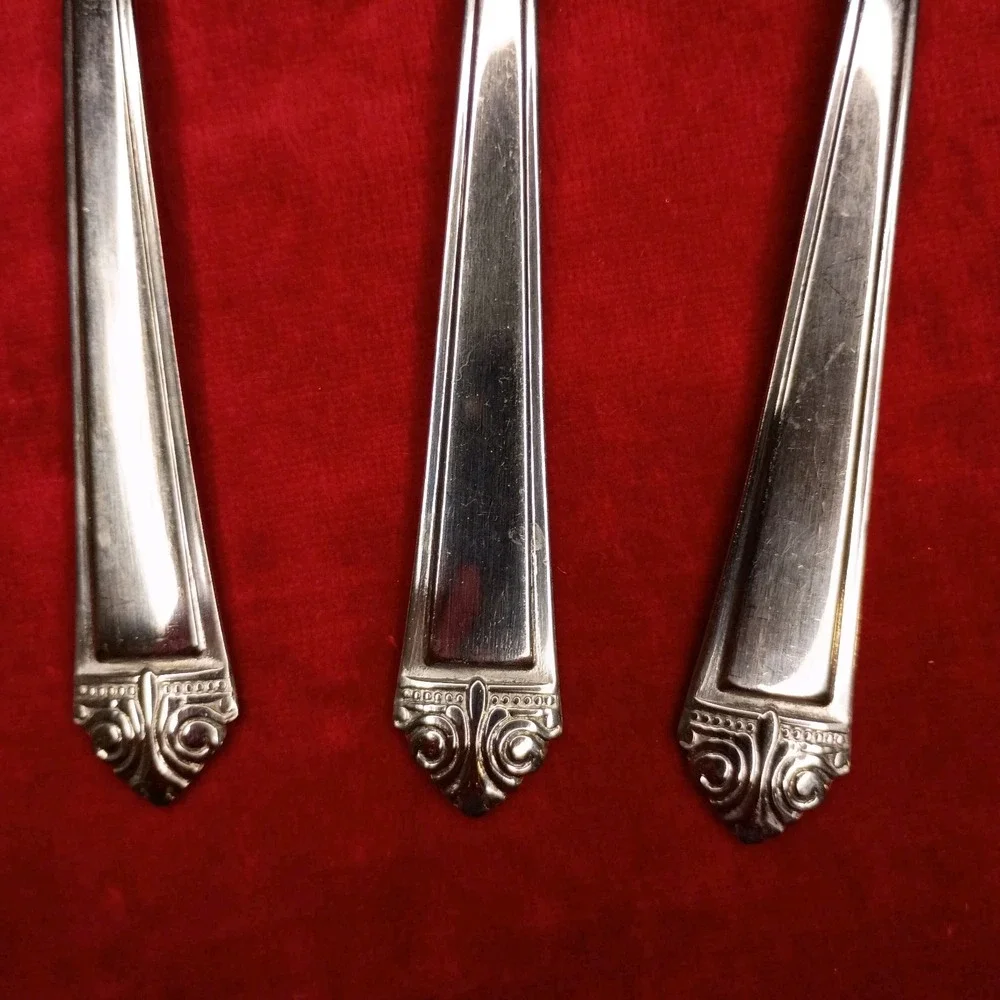 Oneida soup spoon
