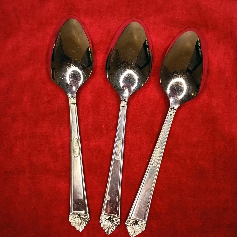 Oneida soup spoon