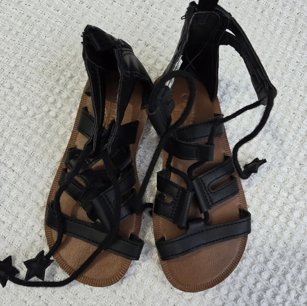 OshKosh Bgosh black sandals
