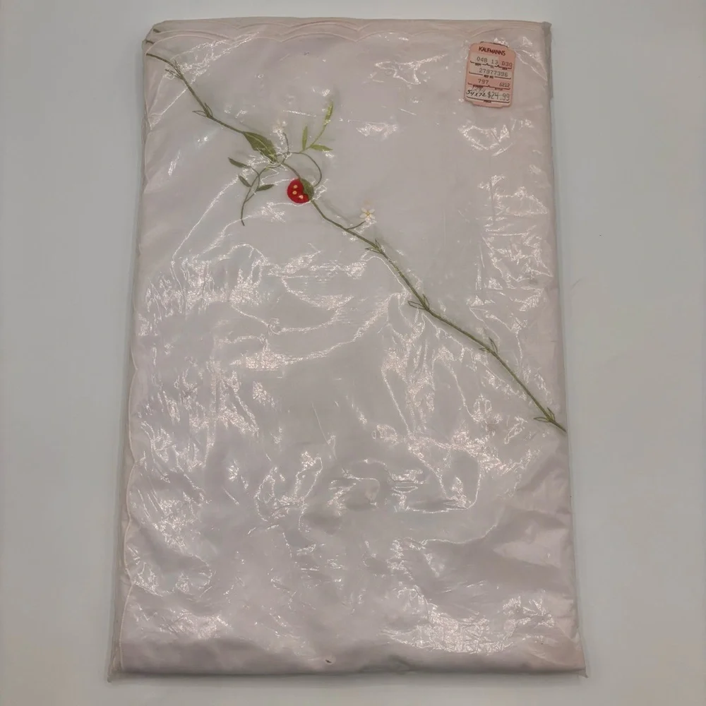 Lorraine Home Fashions excellent unused