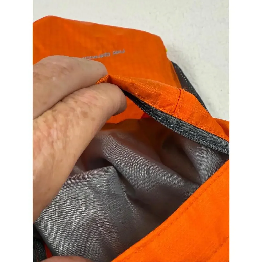 Venture Pal Orange Adjustable‎ Straps Mesh Pockets Zipper Pocket Backpack
