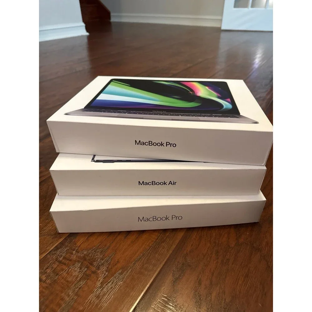 Apple genuine macbook