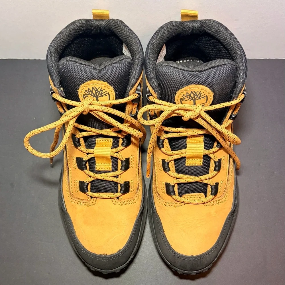 Timberland converge mid
