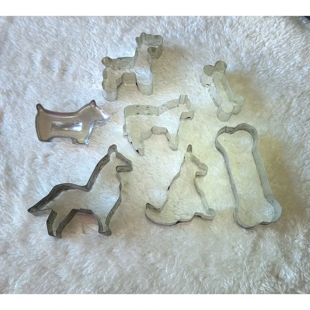 Metal Dog Pet Cookie Cutter Set Bones, Poodle, Scottie, More  7‎ Pieces