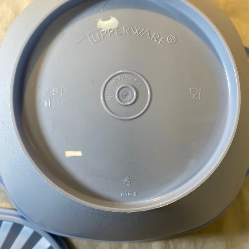 Tupperware beautiful vintage