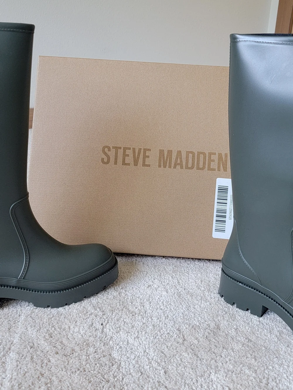 Steve Madden brand new