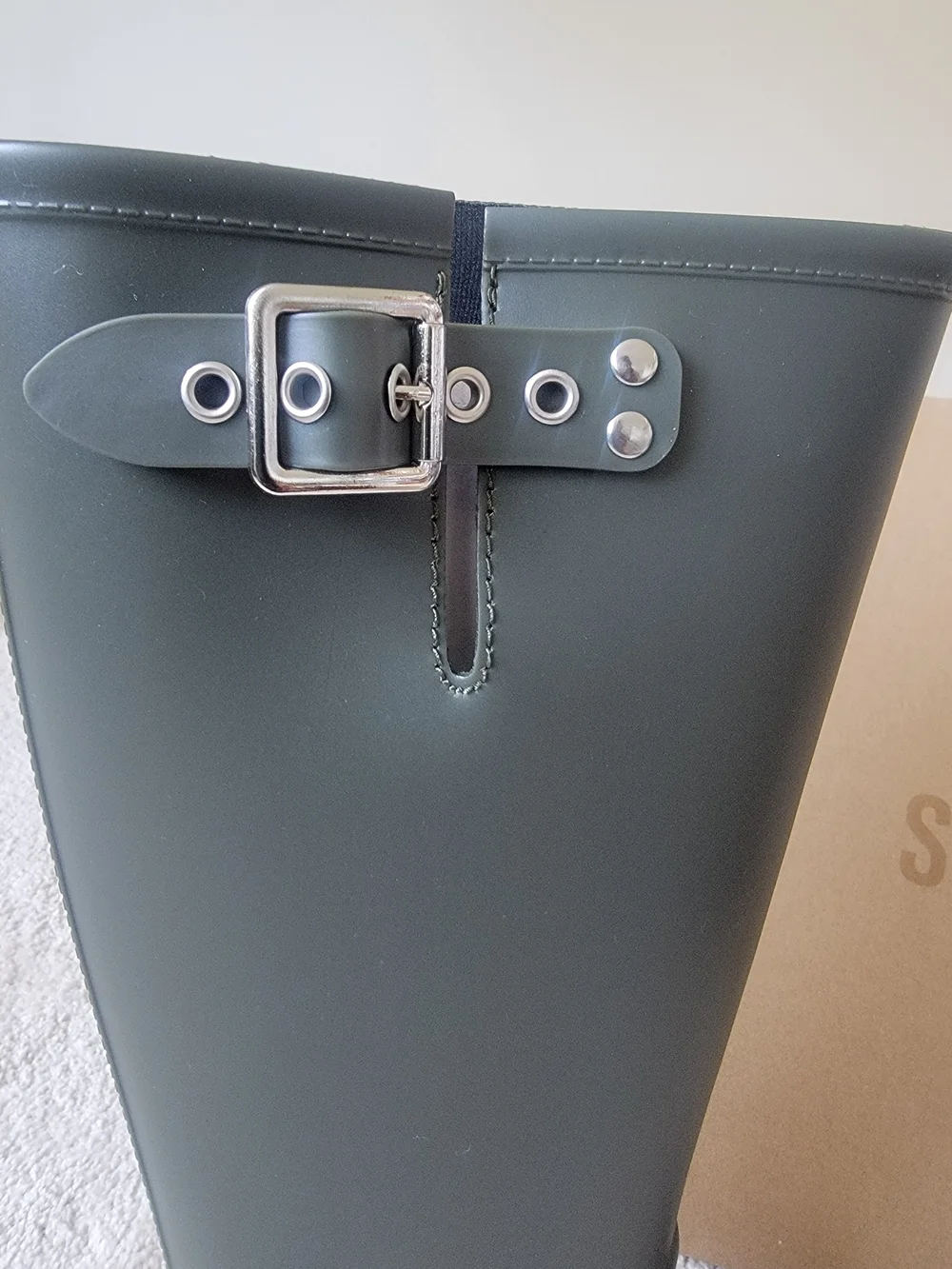 Steve Madden brand new