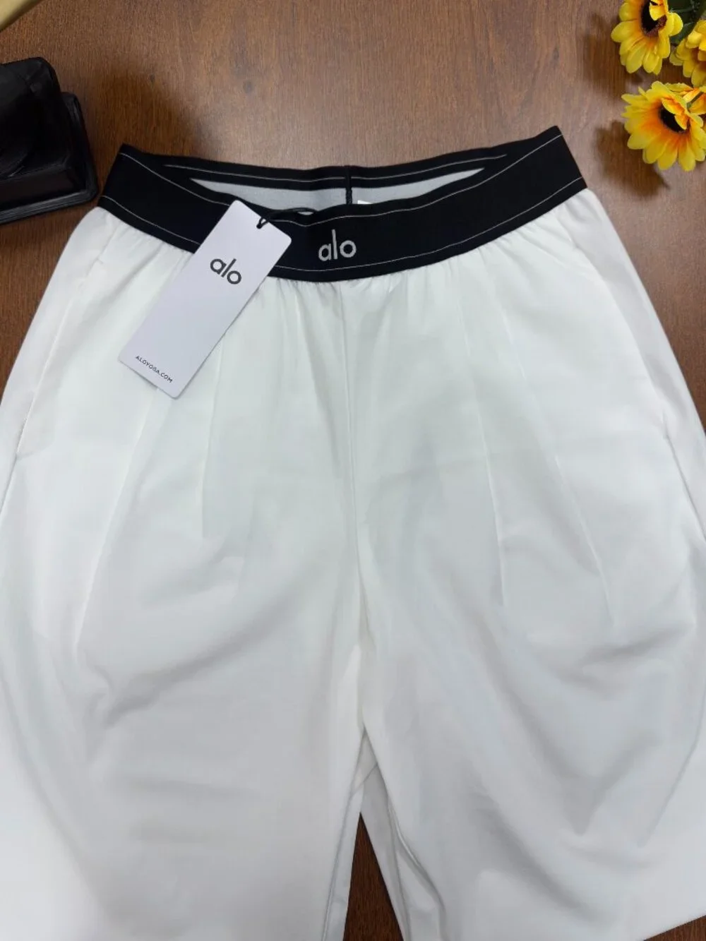 ALO Yoga okayyy these
