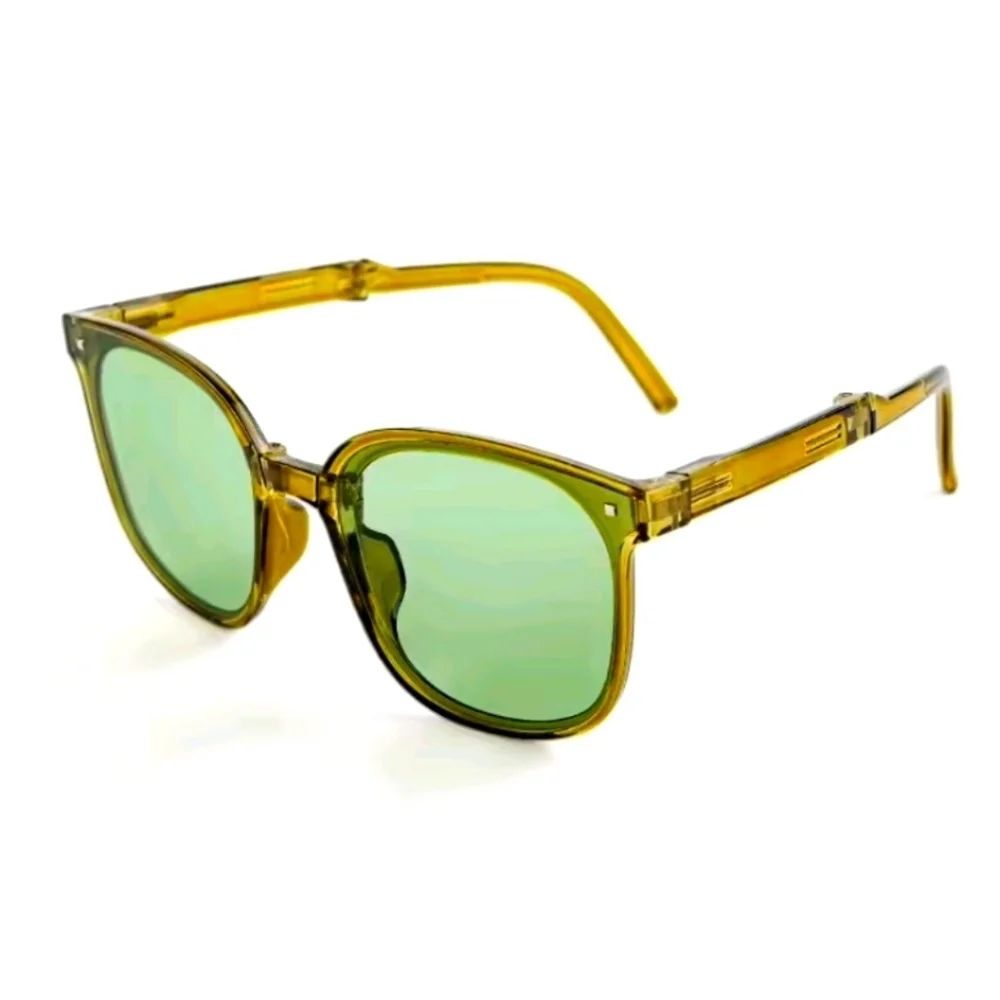 Foldable Stylish Green Lens Sunglasses
