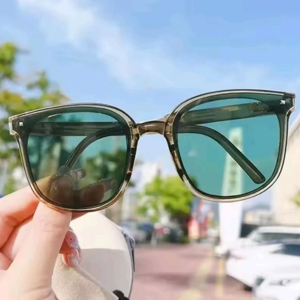 boutique unisex trendy