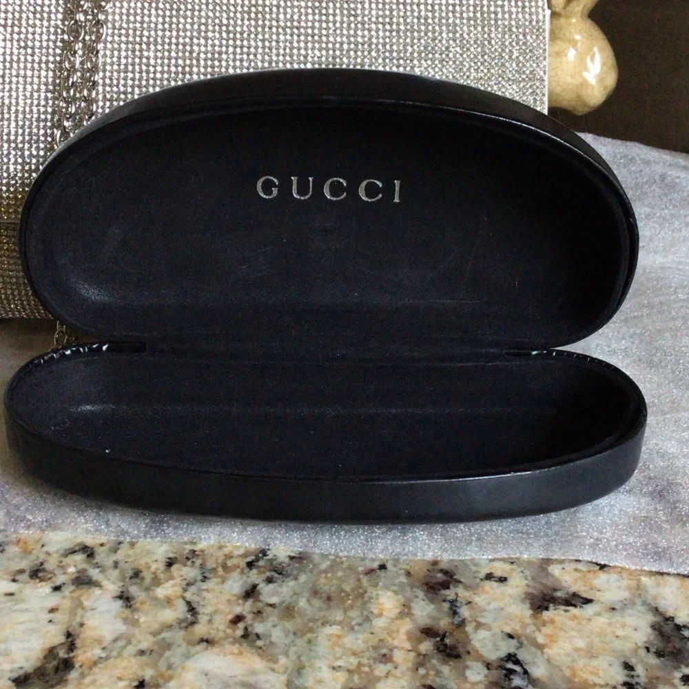 Gucci approx 2”