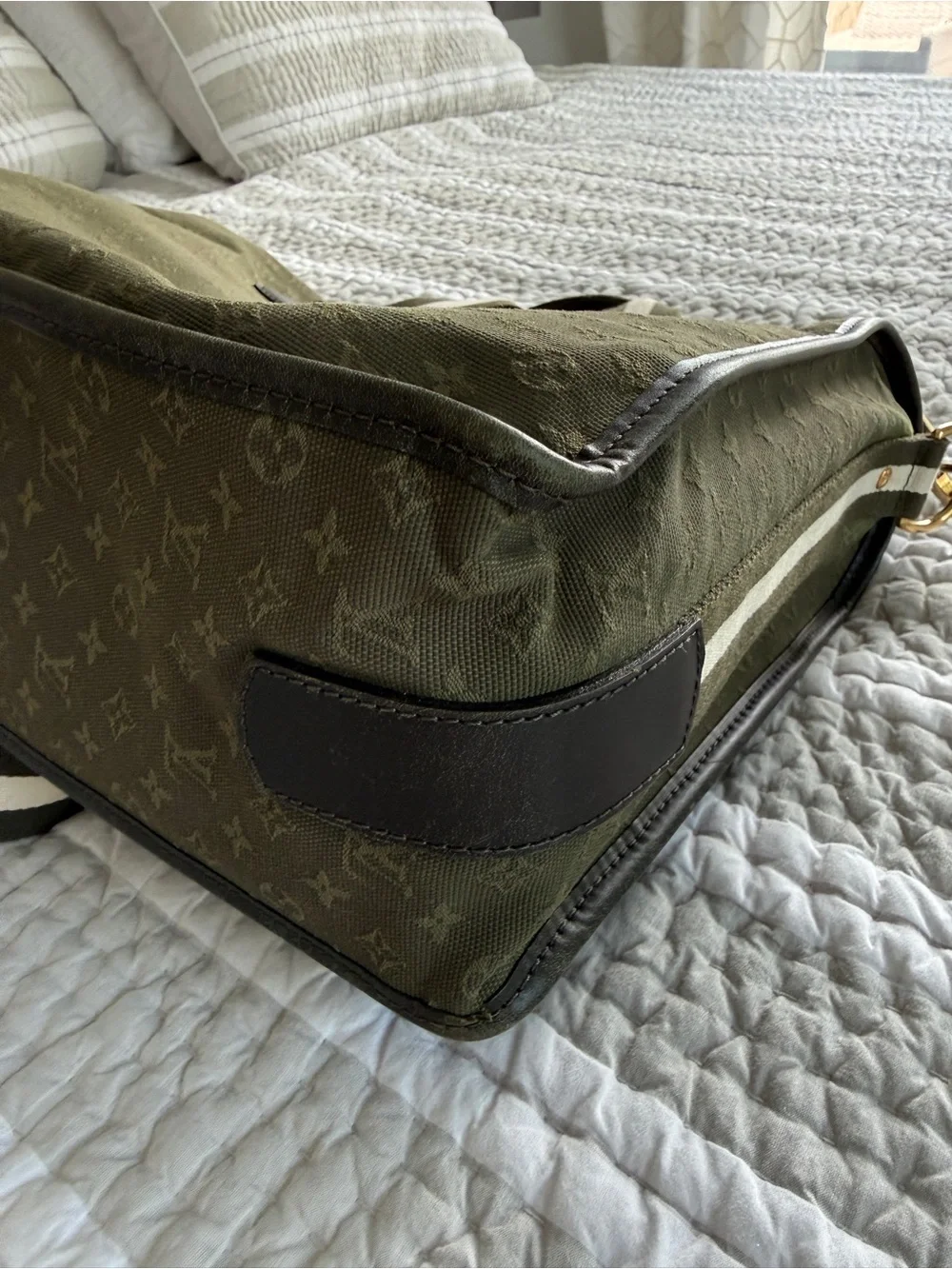 Louis Vuitton authentic louis