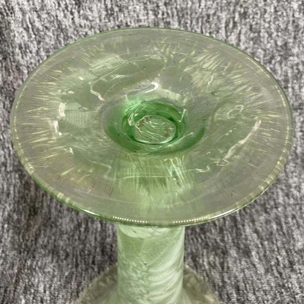 Unbranded glass trumpet