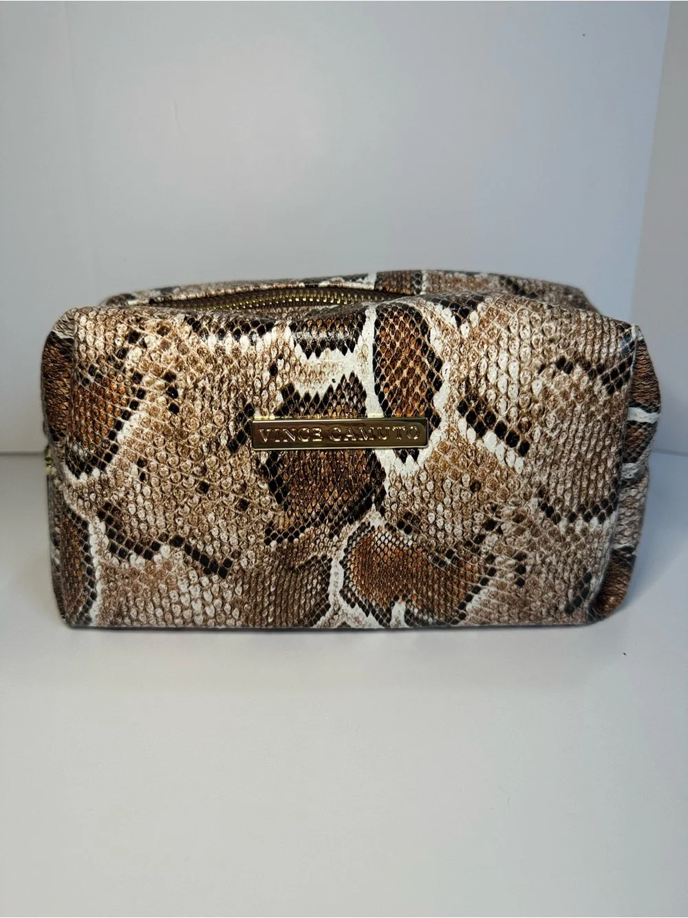Vince Camuto vince camuto