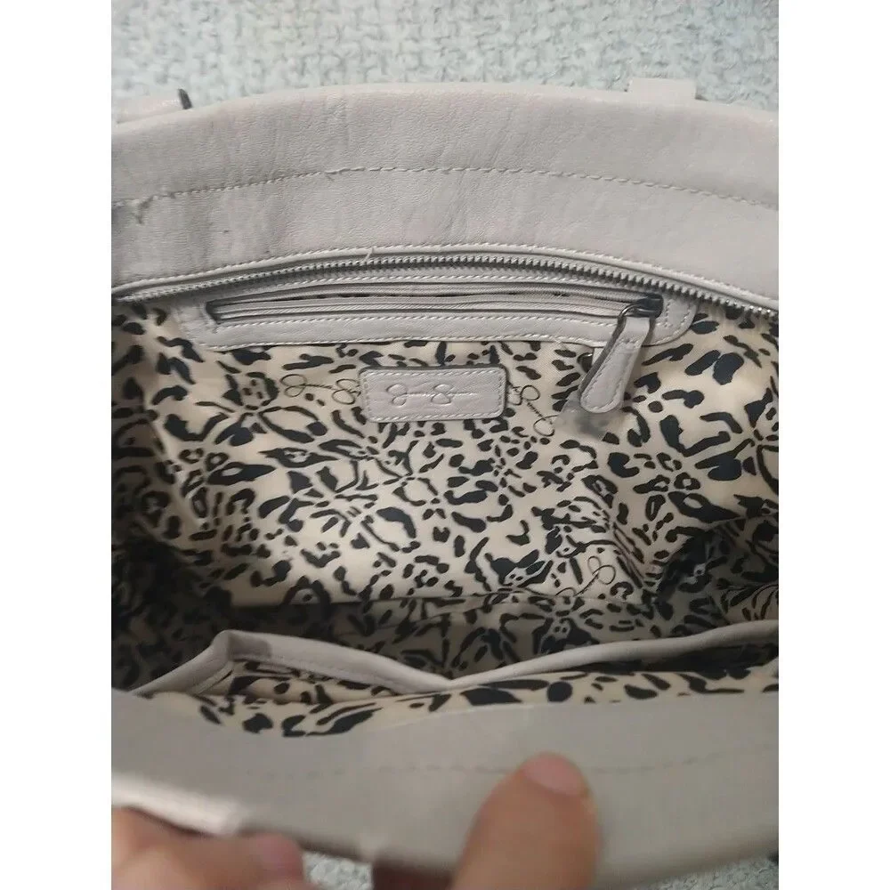 N/A small scuff