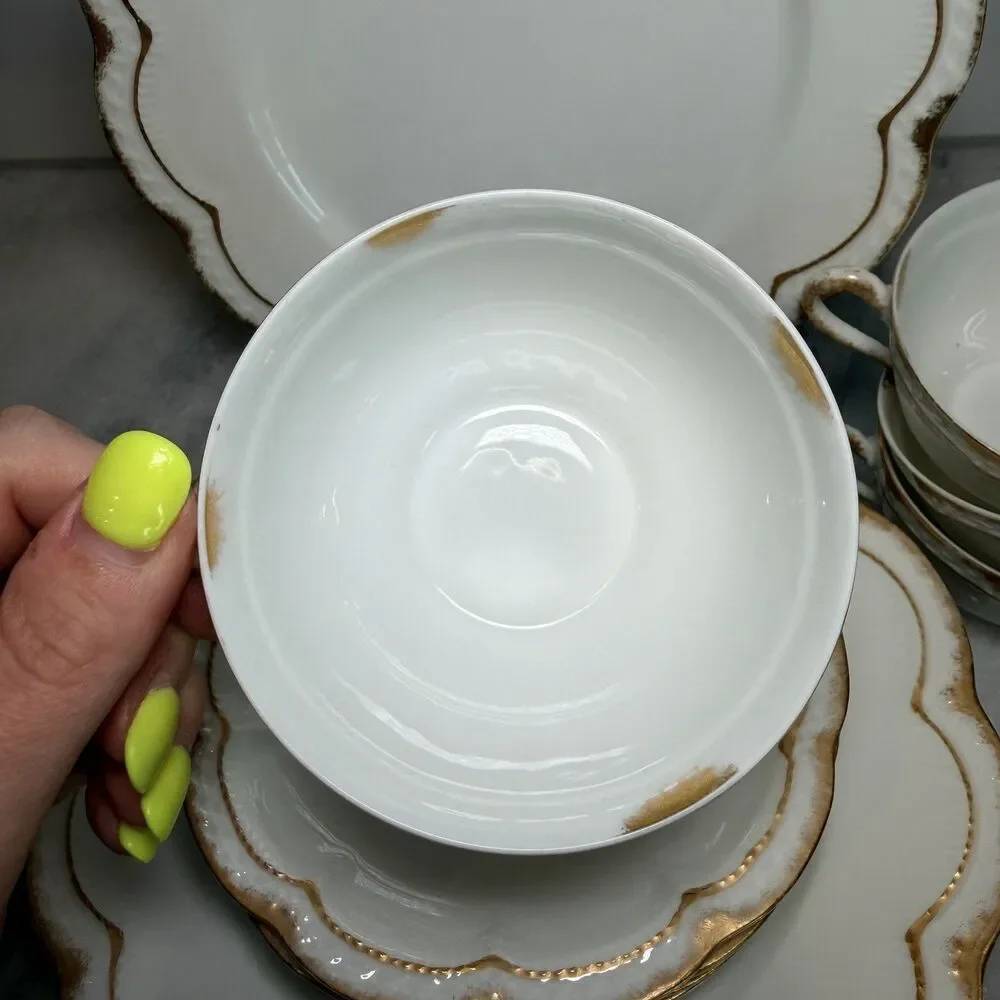 Haviland includes set