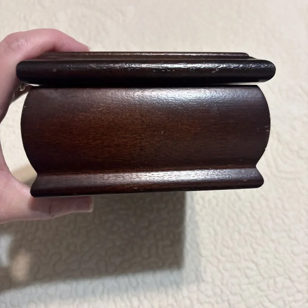 Unbranded this vintage
