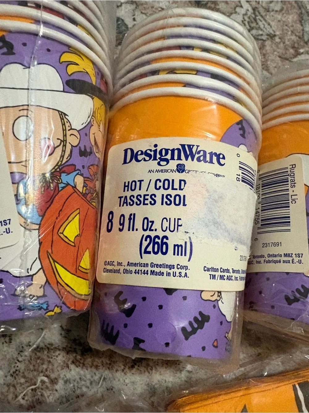 Nickelodeon packs napkins