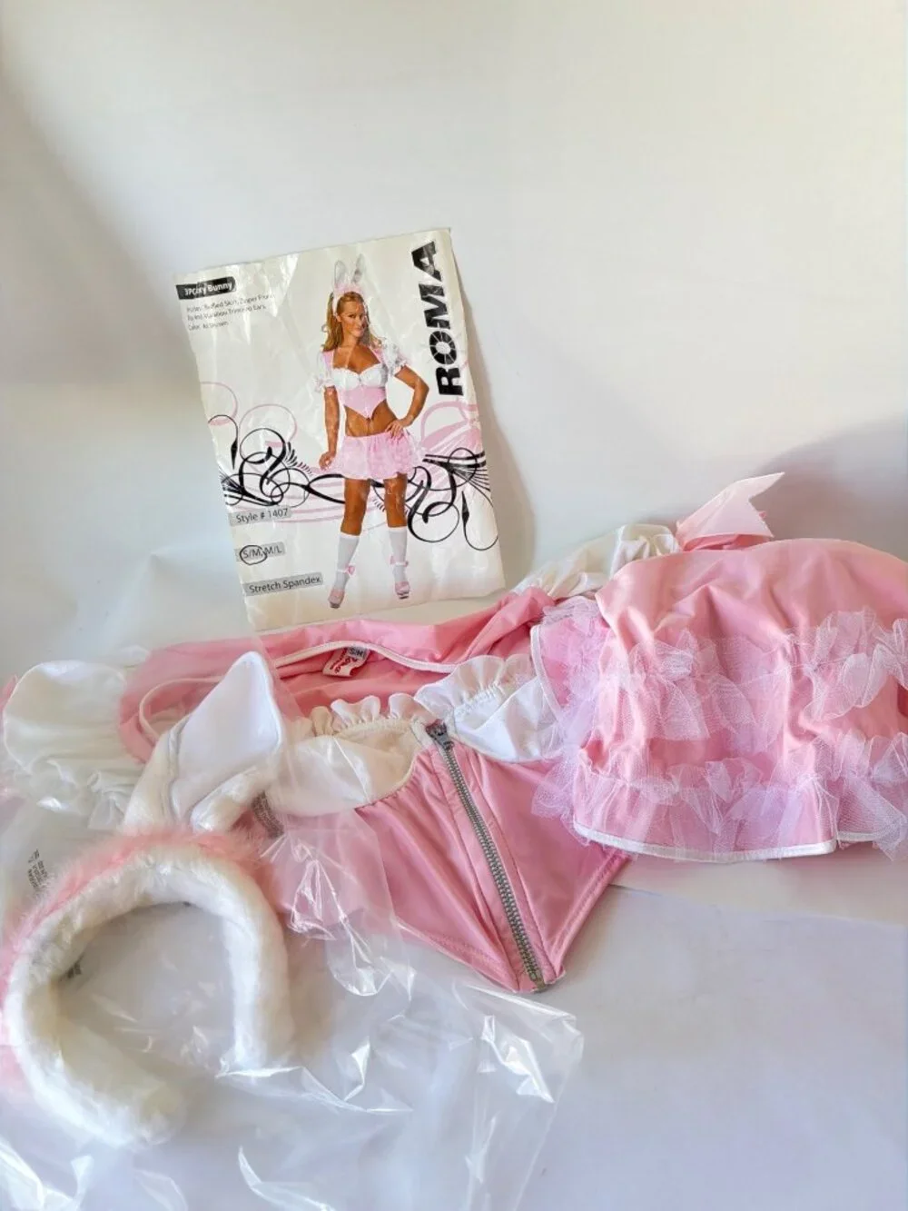 Roma costume includes