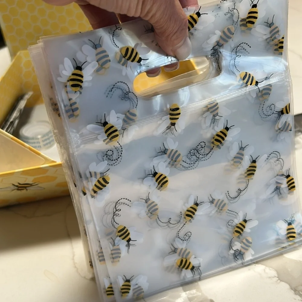 N/A adorable bumble