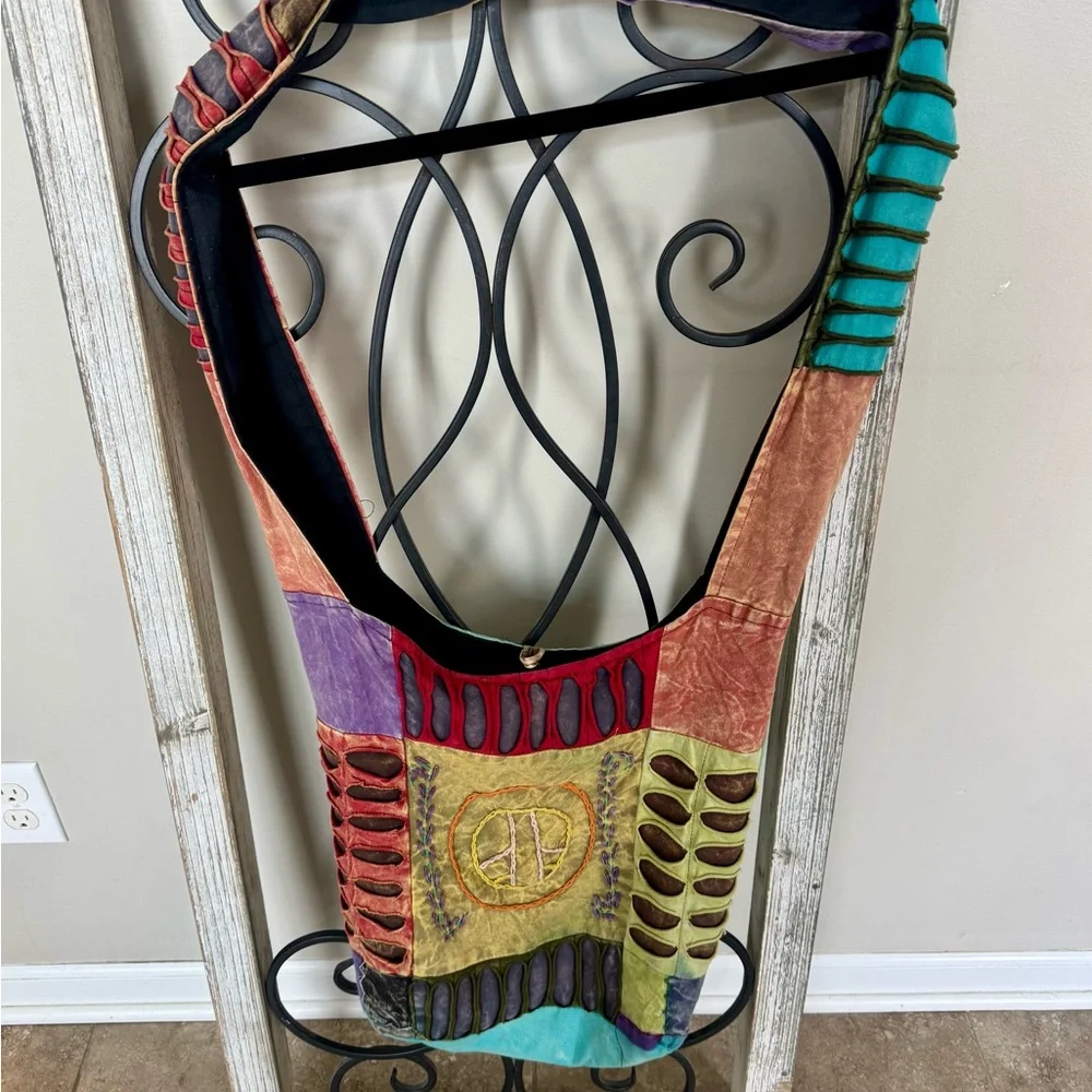 India‎ Boutique Boho Hippie Peace Sign Patchwork Crossbody Hobo Bag Made Nepal
