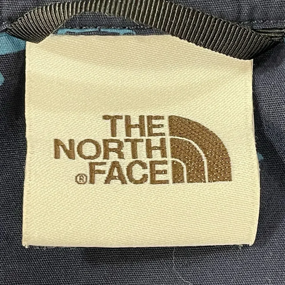 The North Face sizing note
