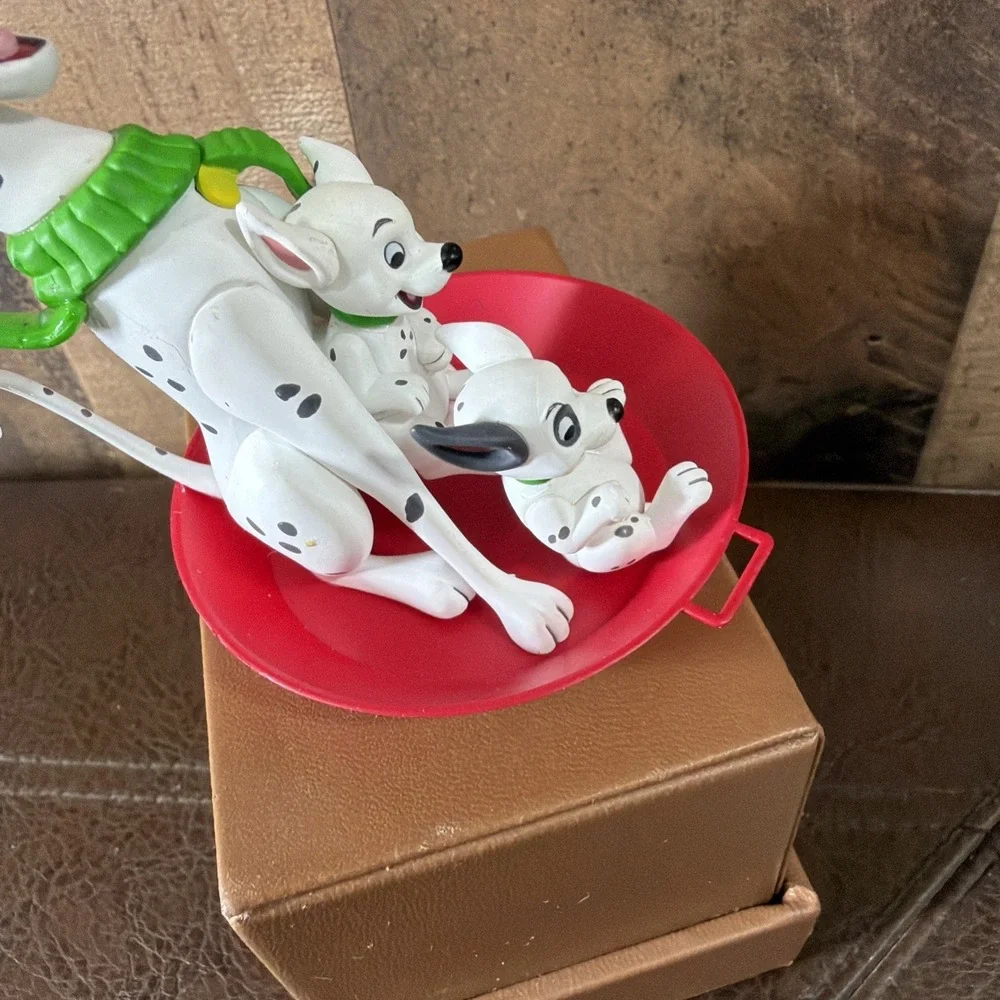 Disney this hand
