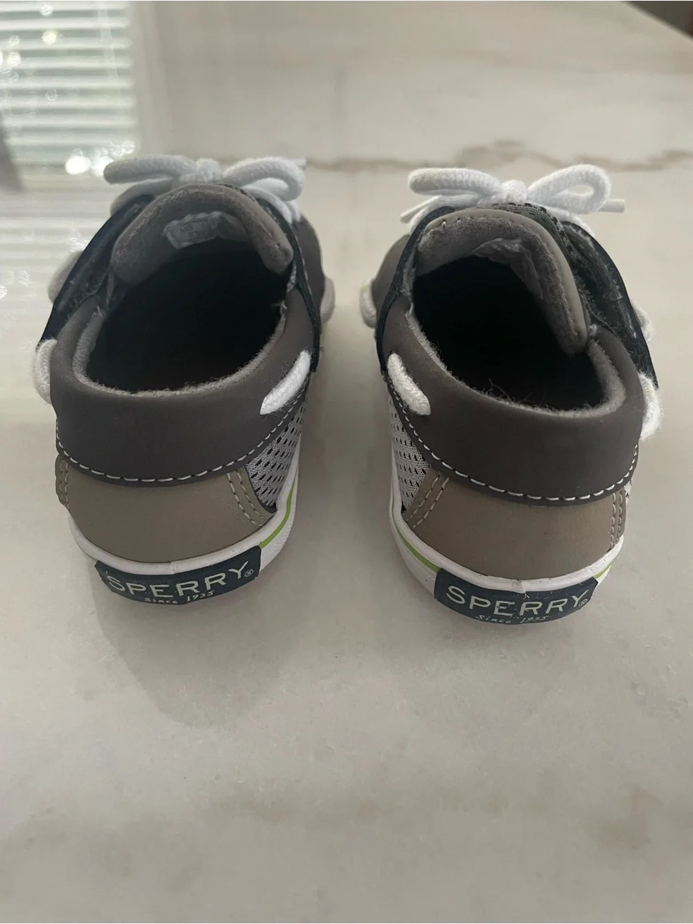 NWT Sperry Kids Taupe and Black Boat Shoes with White Laces Baby size 3 #0204