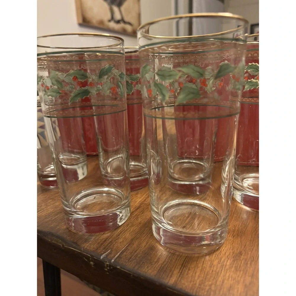 Home For The Holidays glasses appear