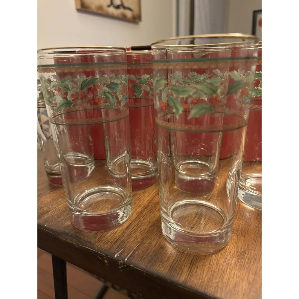 Home For The Holidays glasses appear