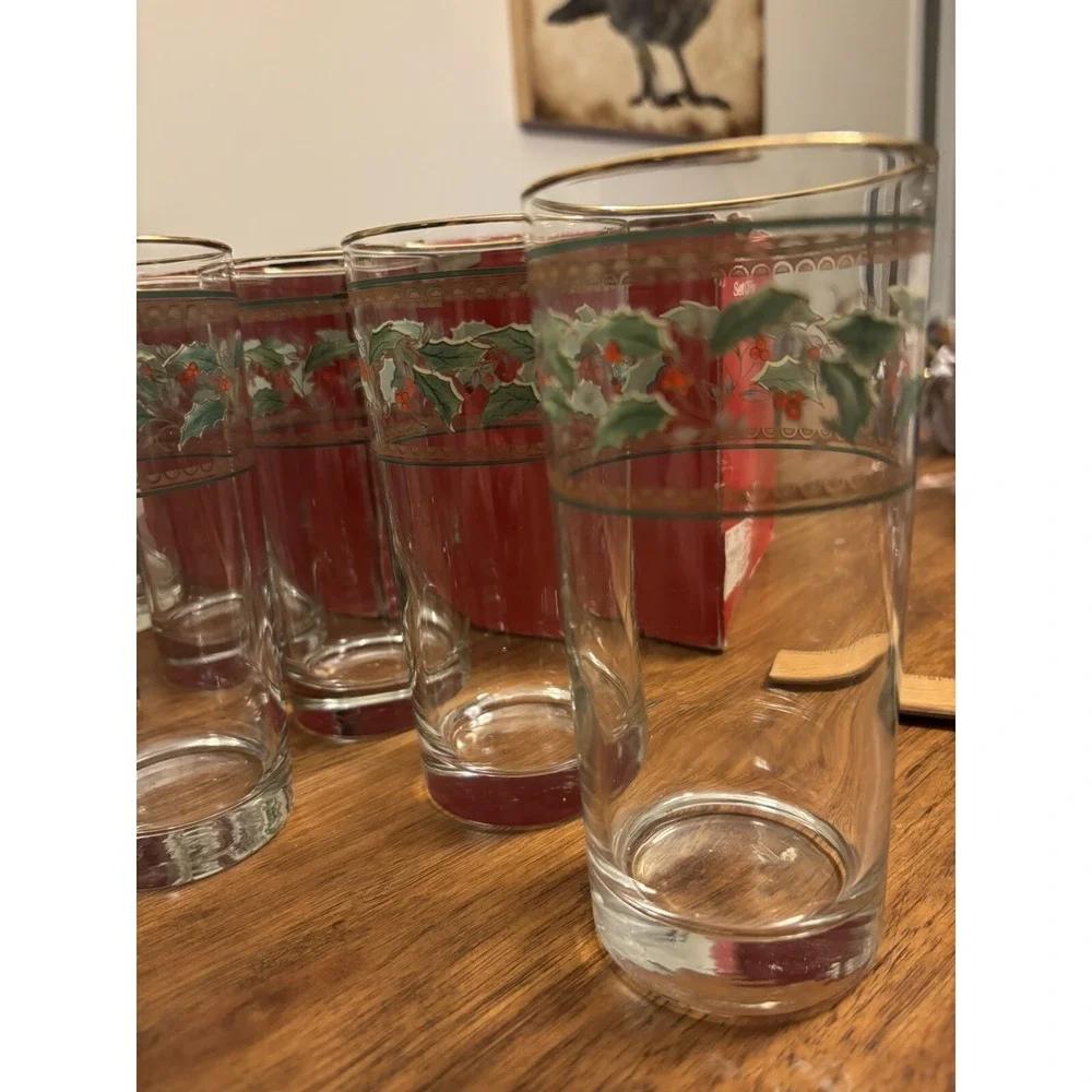Home For The Holidays glasses appear