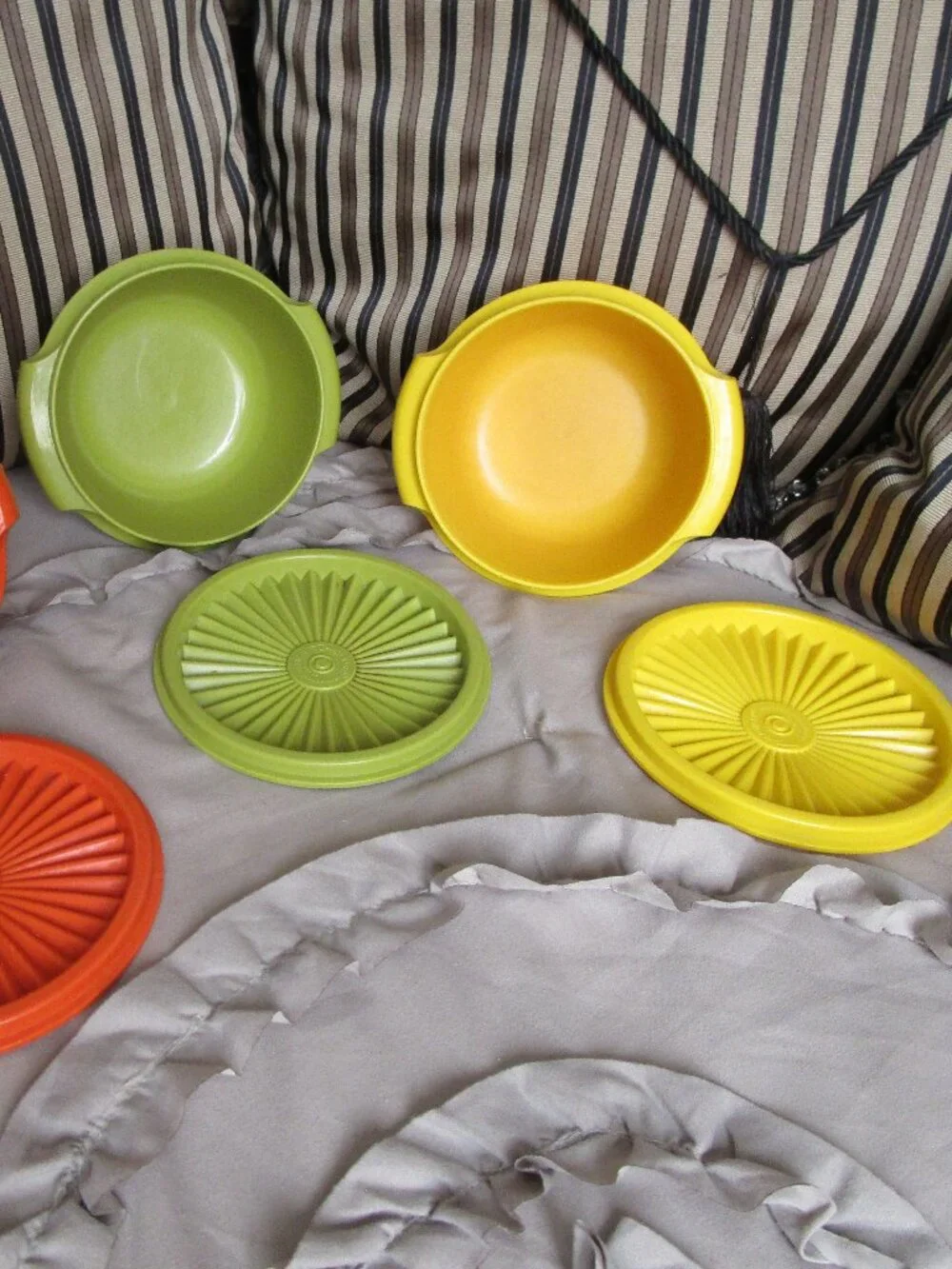 lot of Tupperware containers