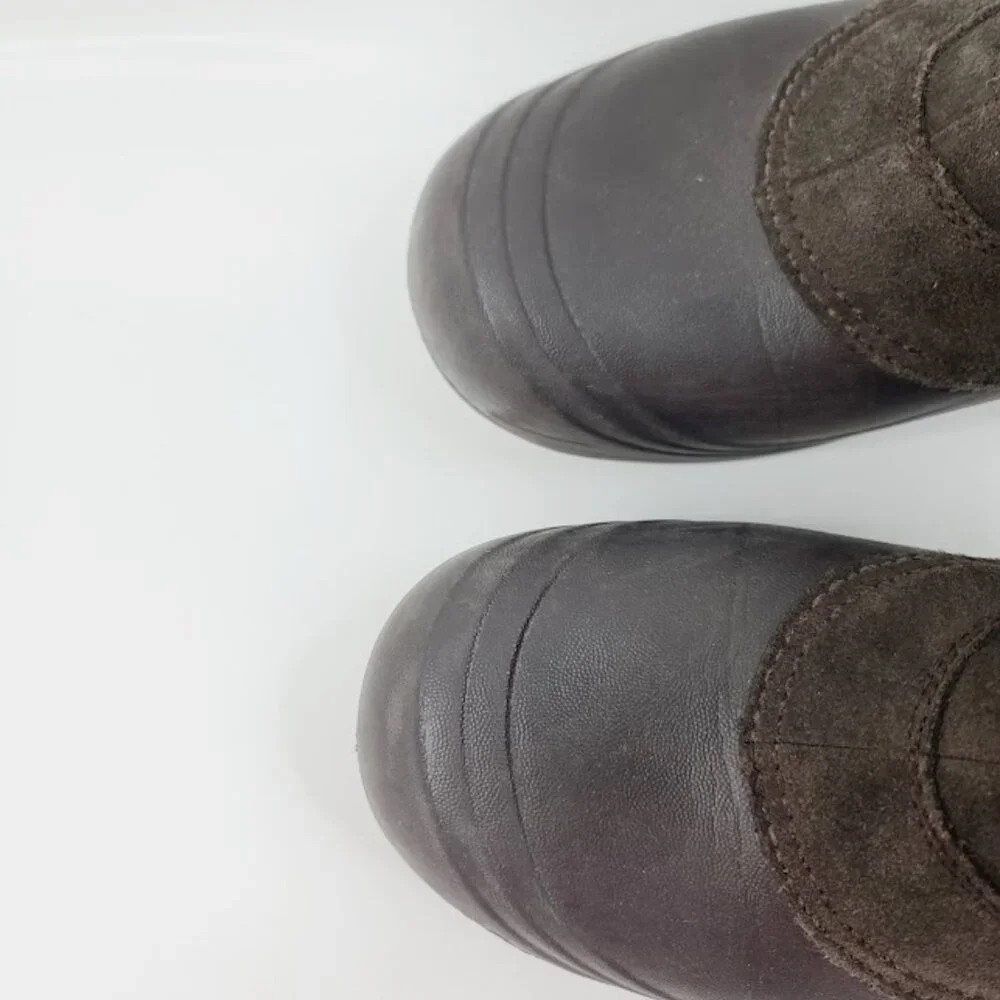 Columbia women brown