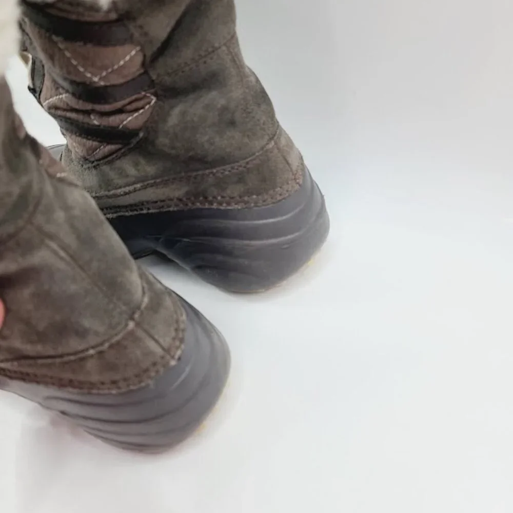 Columbia women brown