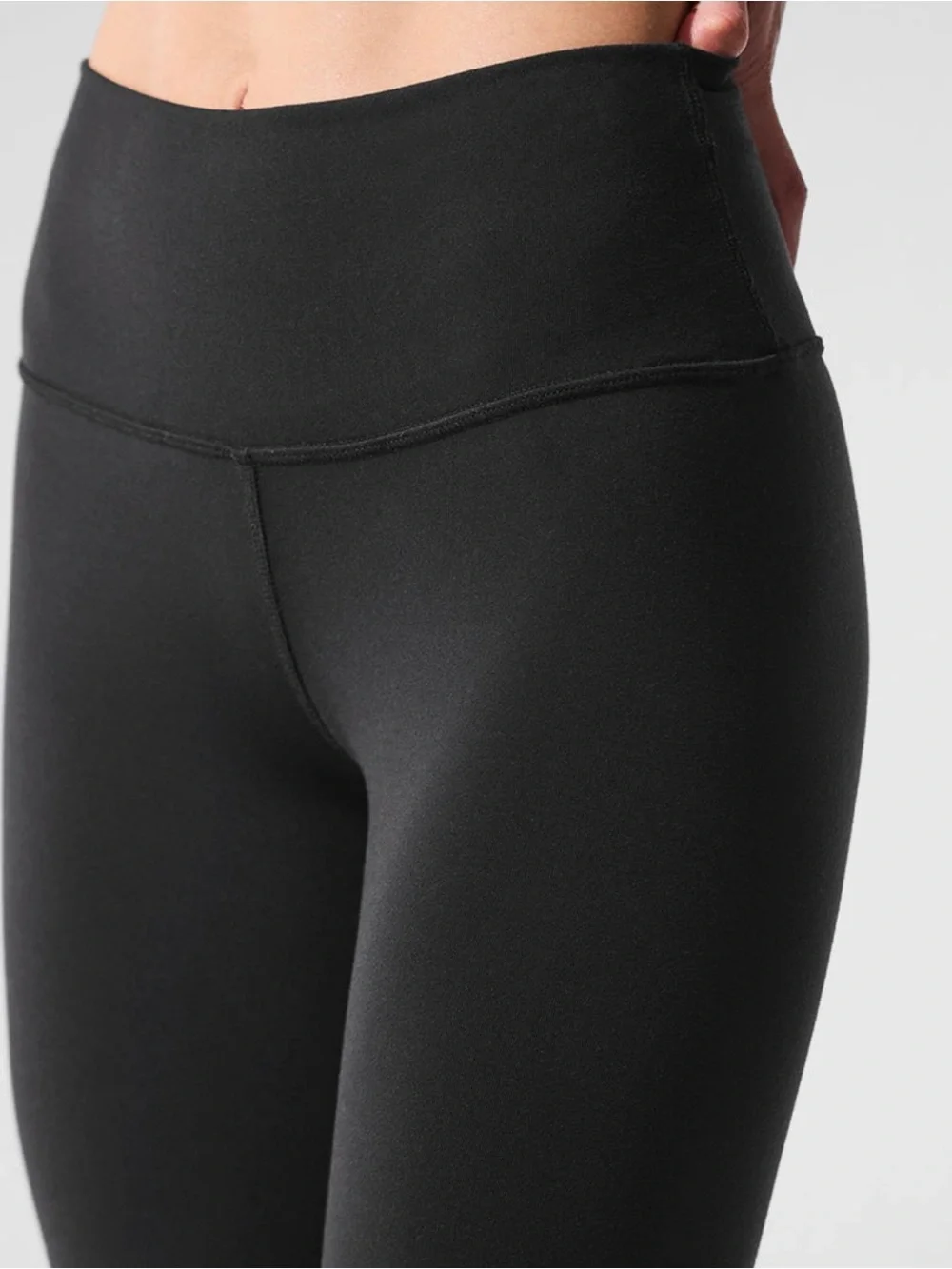 ALO Yoga soft stretch