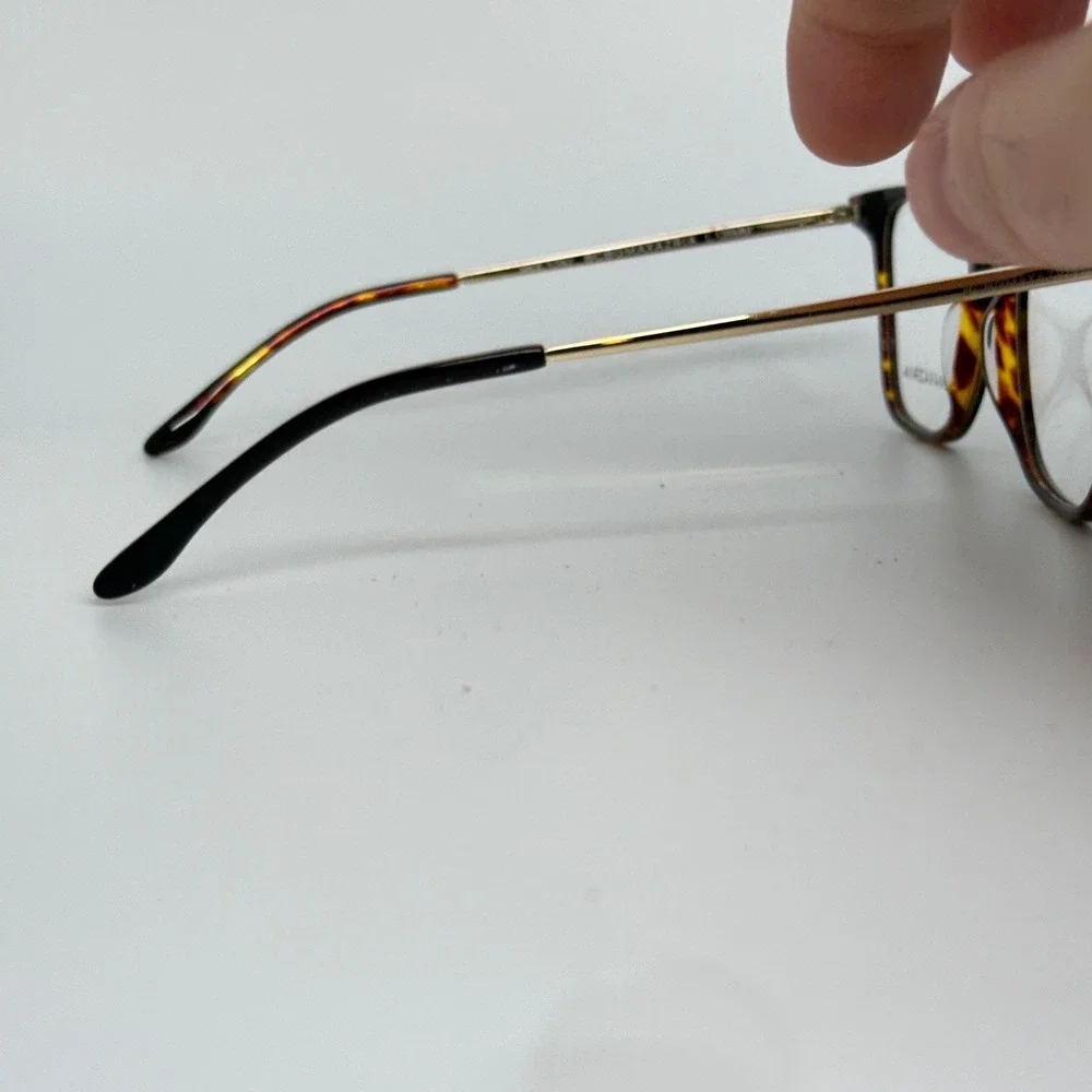 BCBGMaxAzria measurements lens
