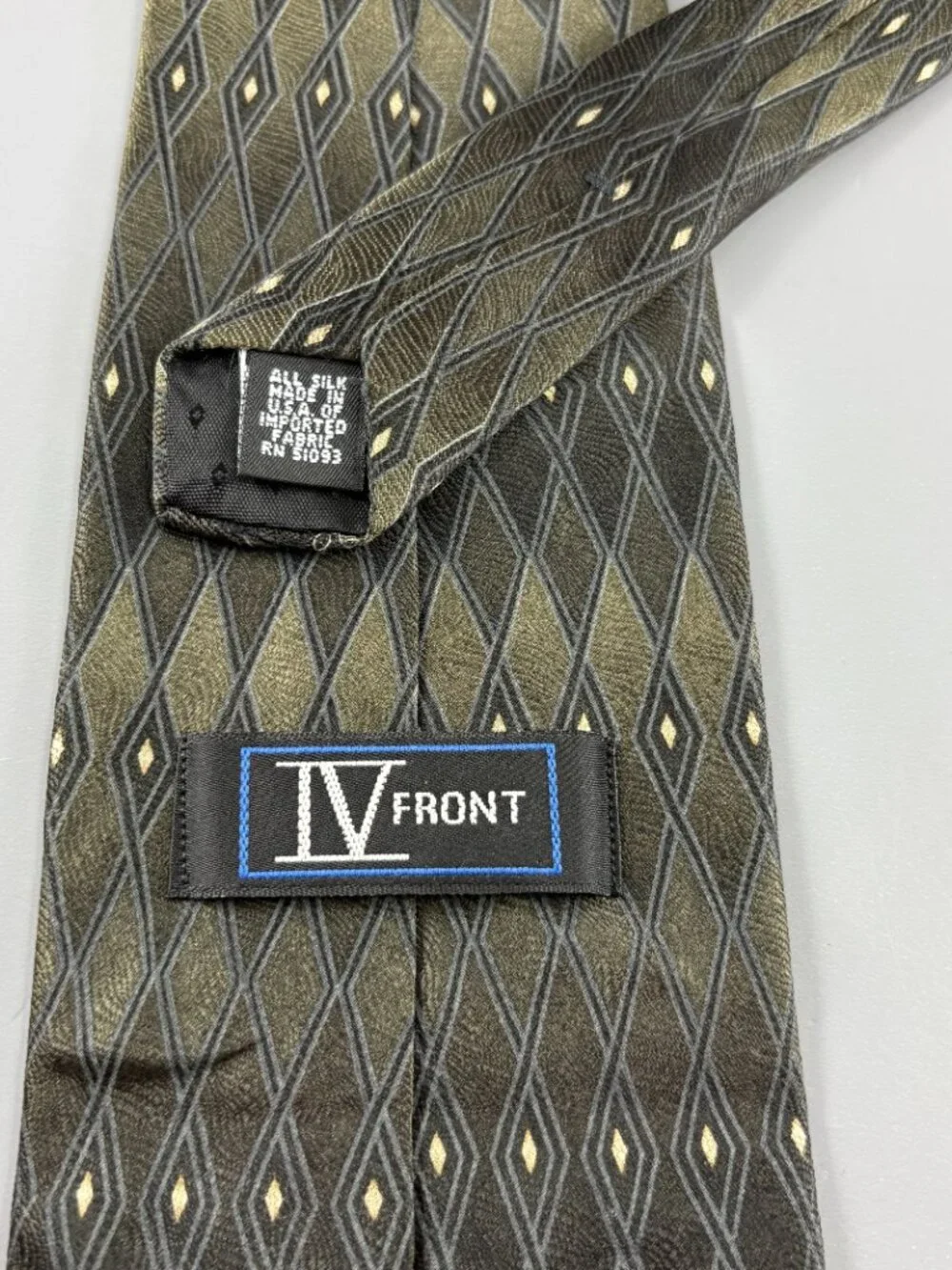 IV Front Green / Black Geometric Men's Extra Long Tie 4