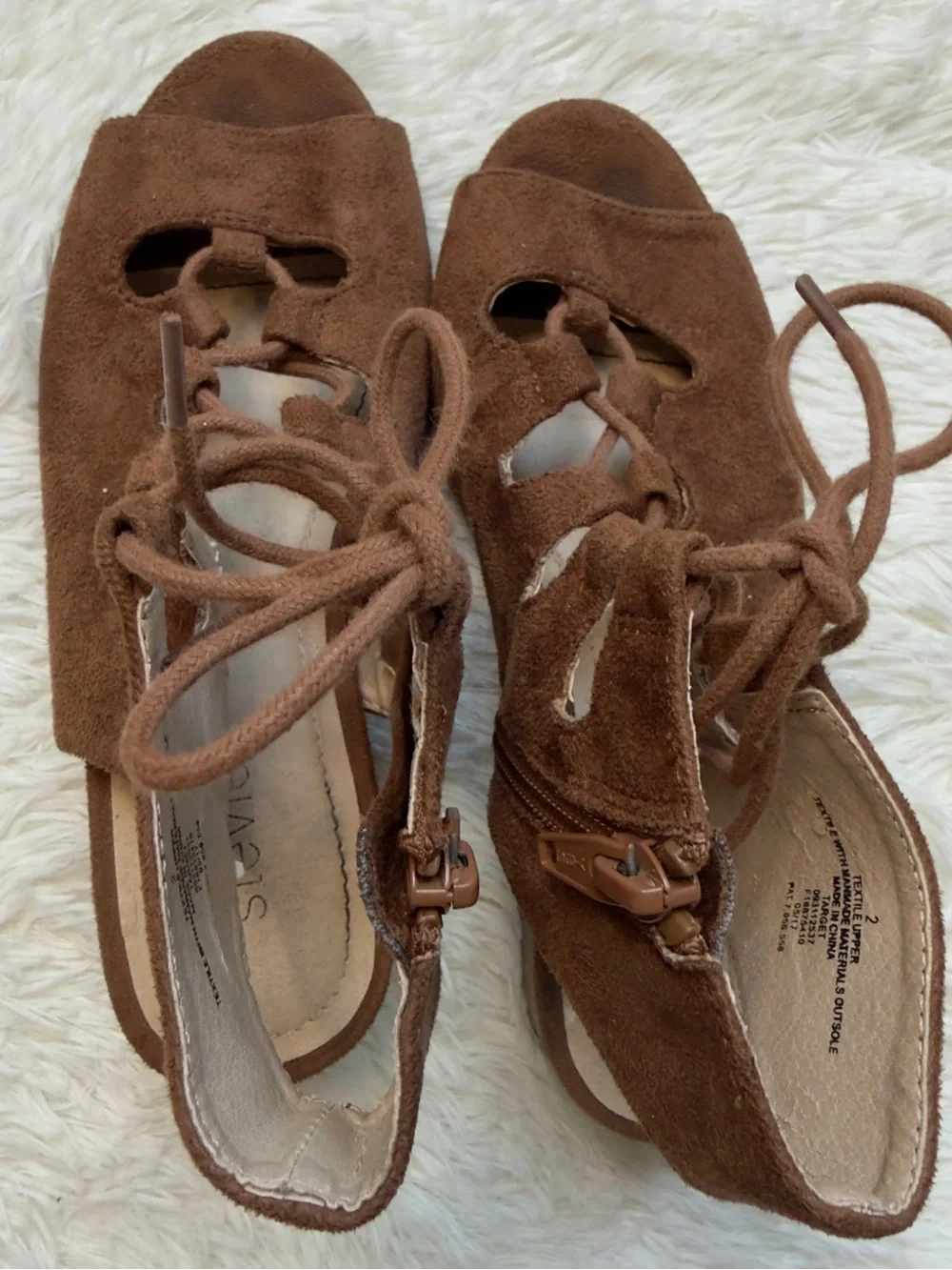 Stevies girl’s heels