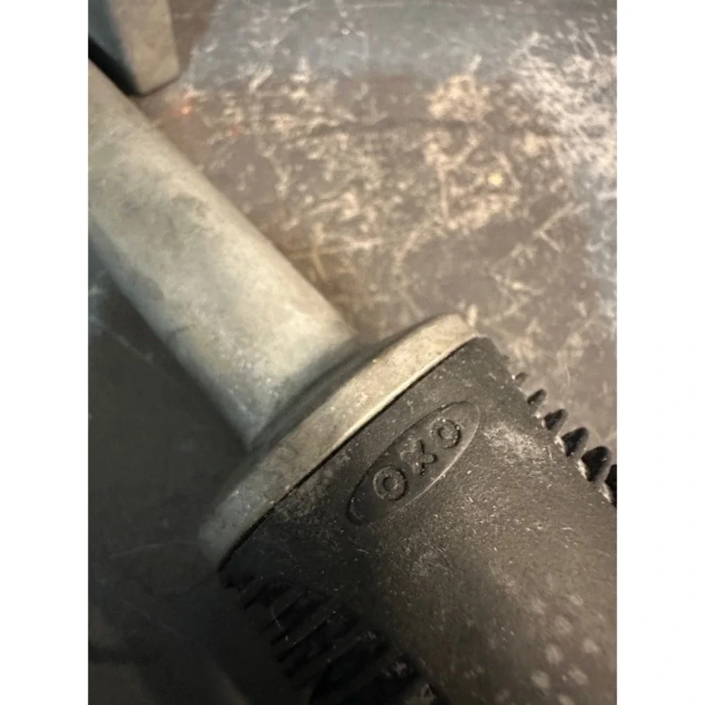 Oxo both cast includes