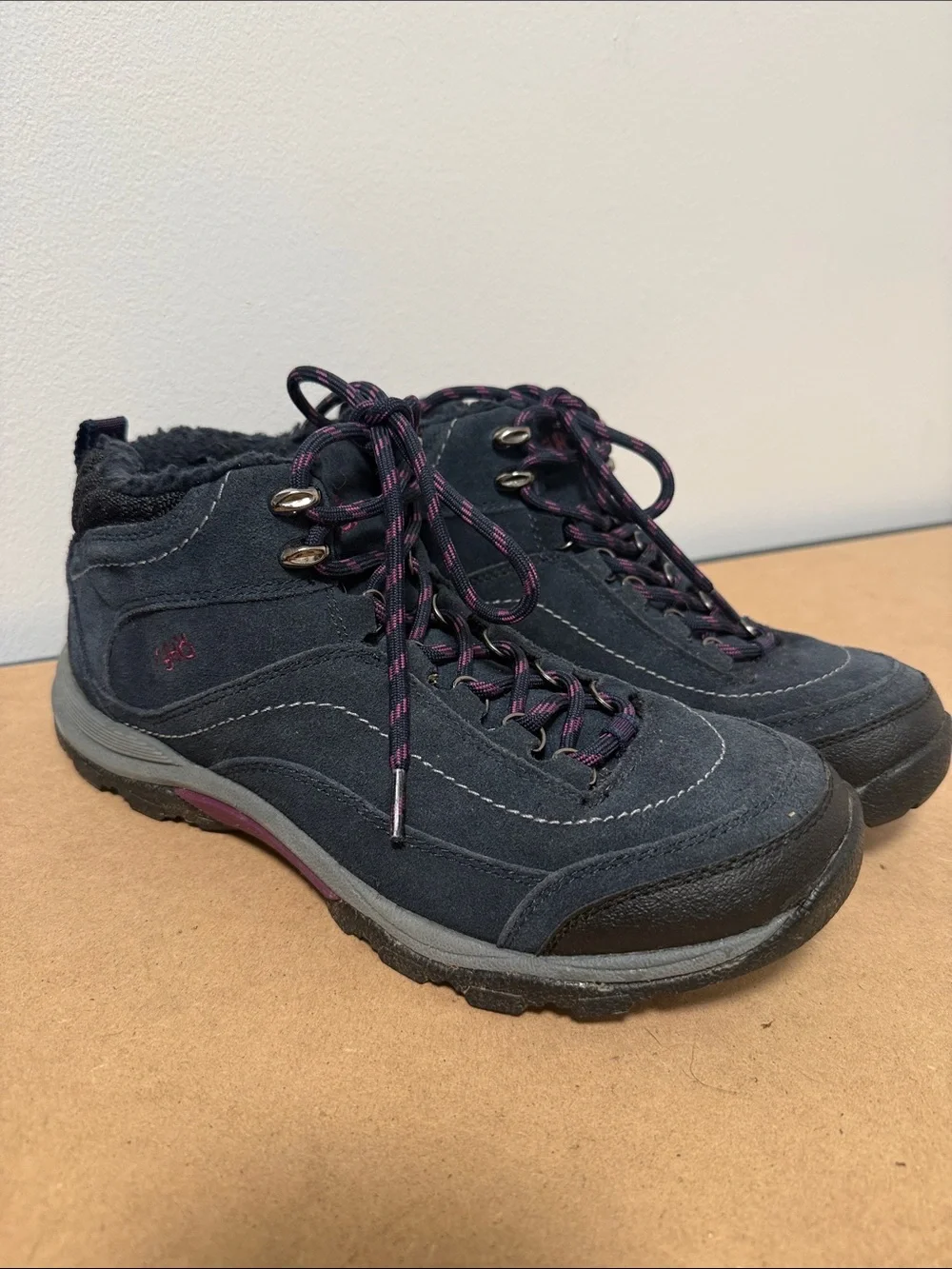Ryka Canyon Hiking Boot Womens Size 8 Sneaker Navy Suede Lace Up Faux Fur Lined