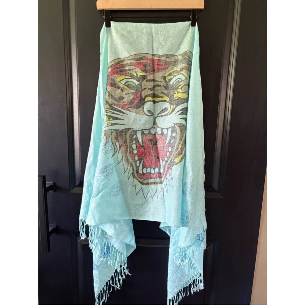 Ed Hardy like doing off