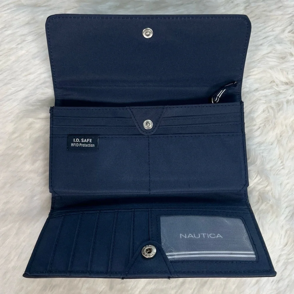 Nautica everything only manager
