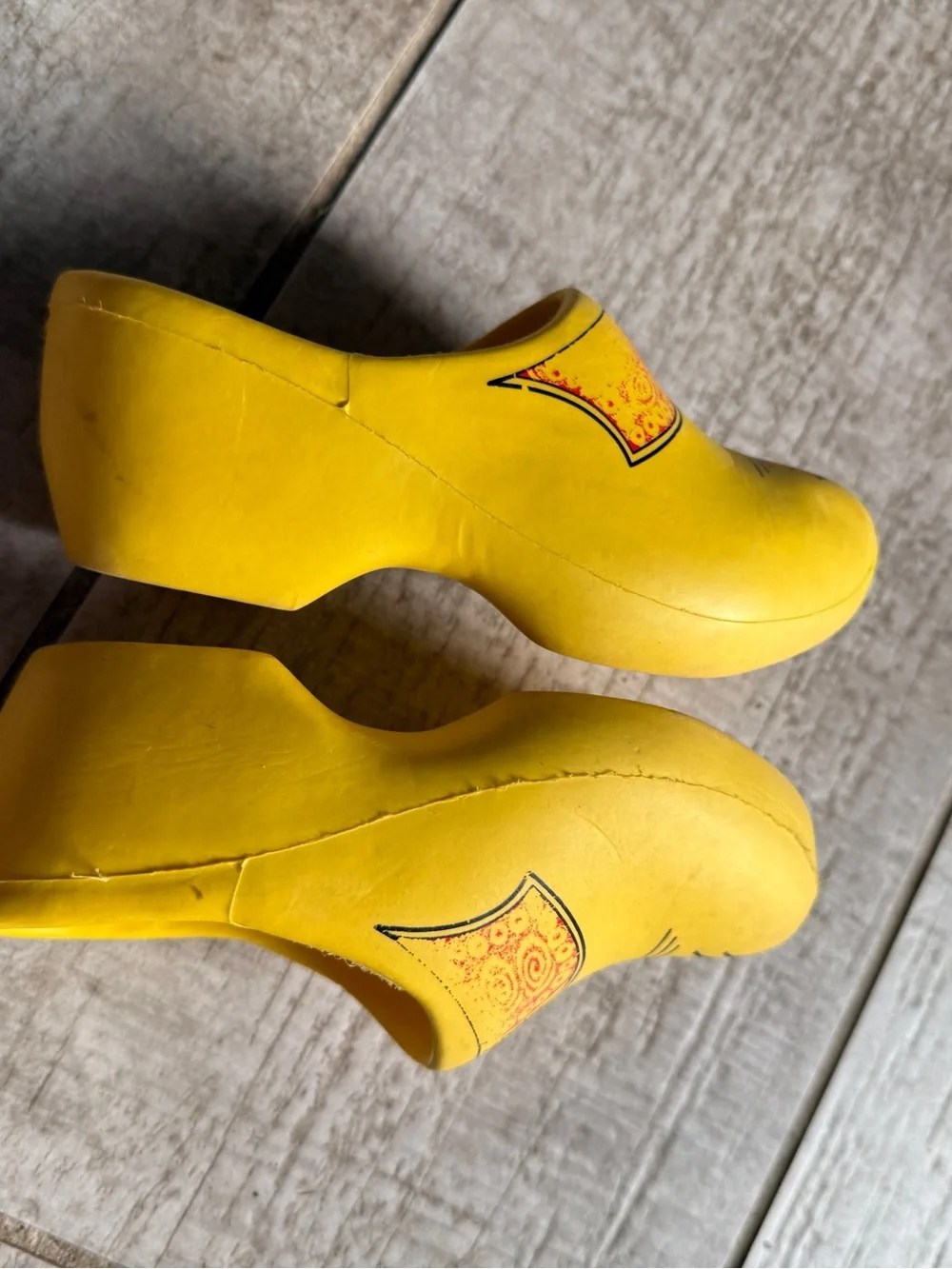 N/A material croc